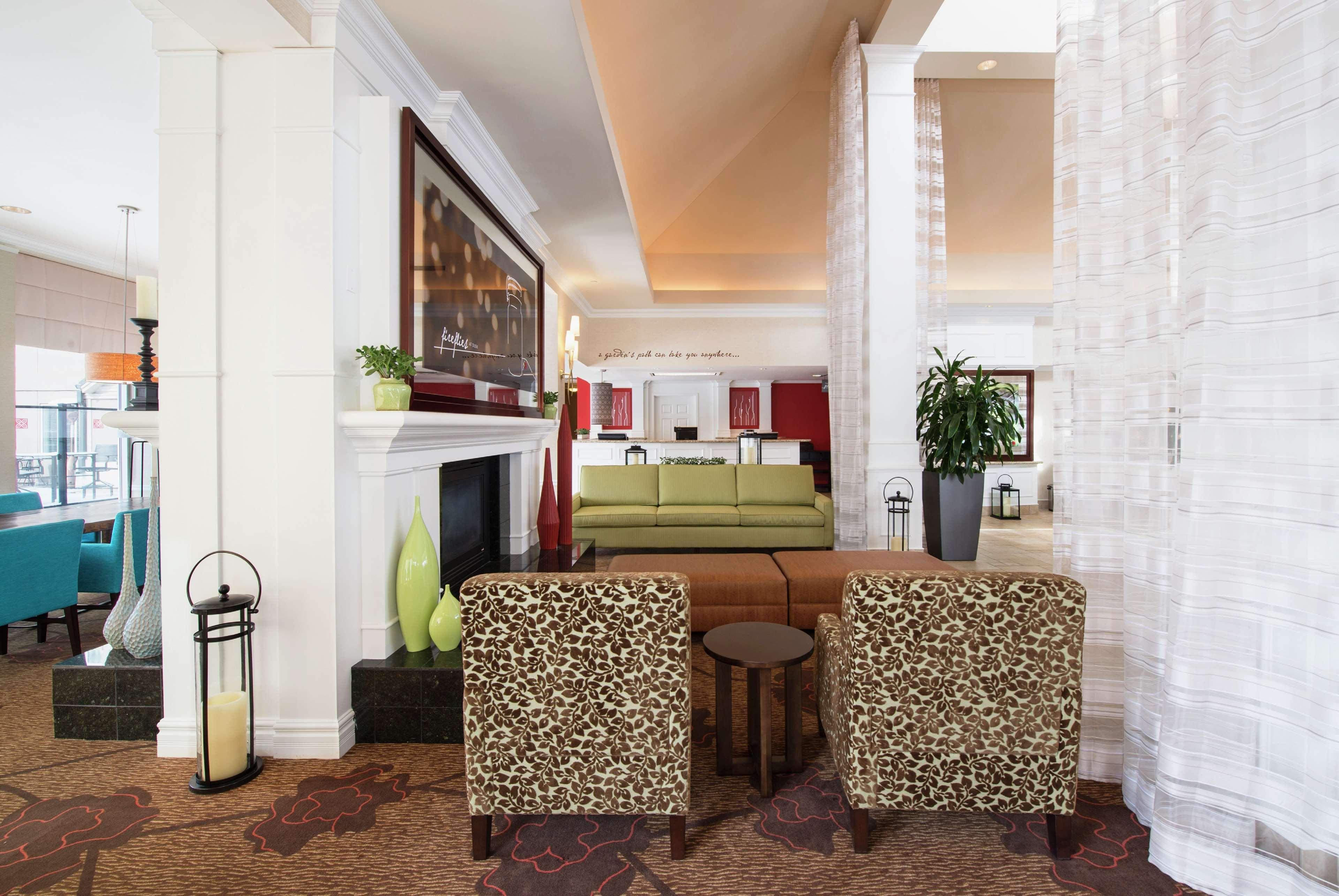 Hilton Garden Inn West Едмънтън Екстериор снимка