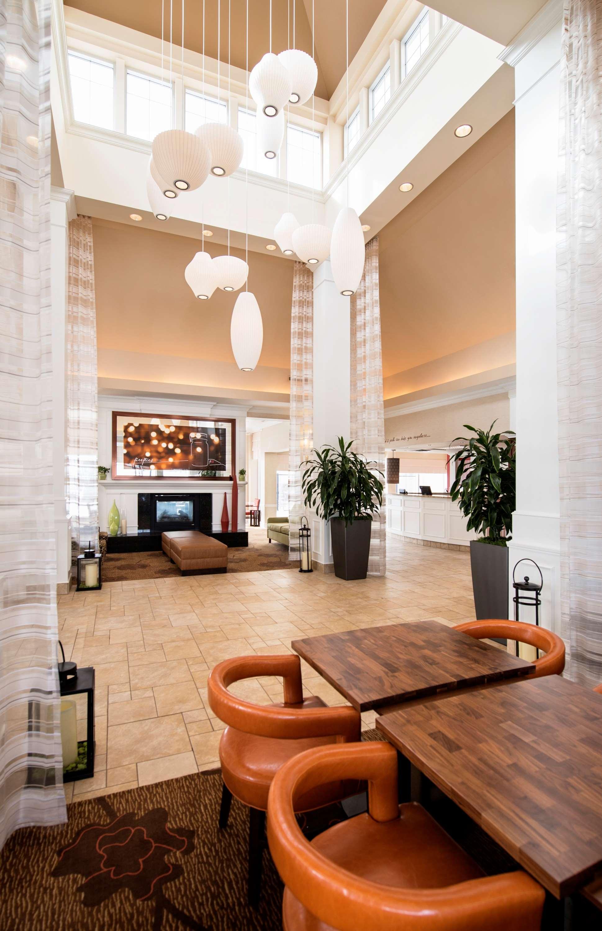 Hilton Garden Inn West Едмънтън Екстериор снимка