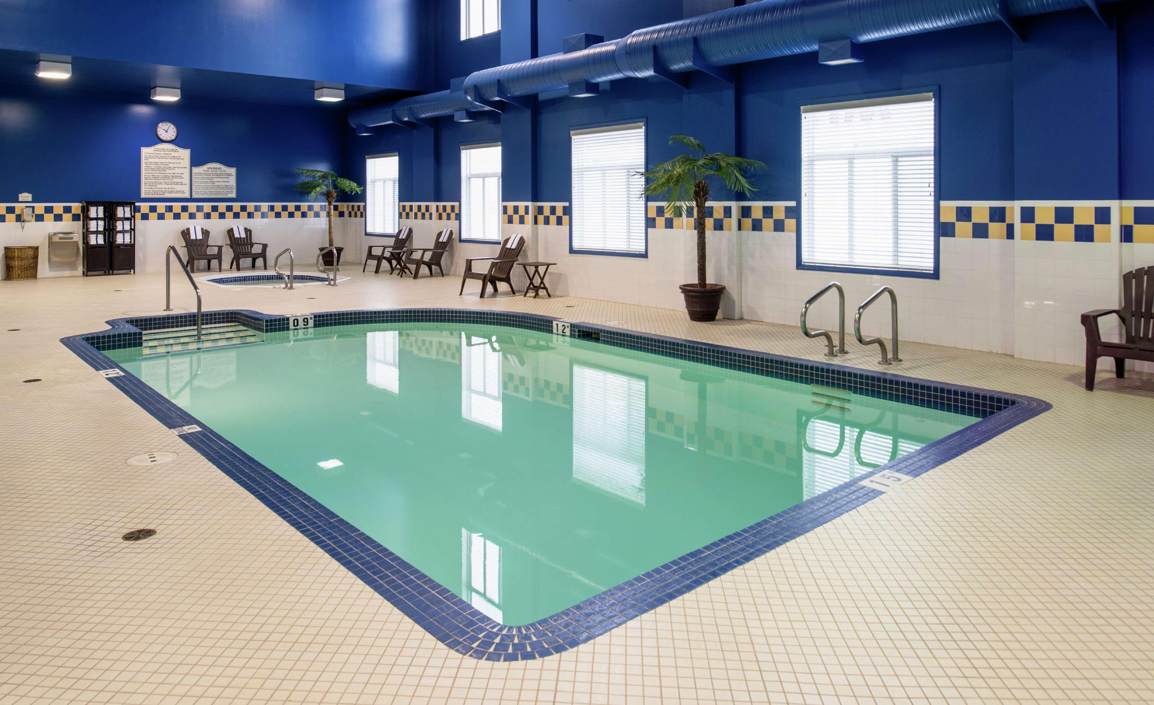 Hilton Garden Inn West Едмънтън Екстериор снимка