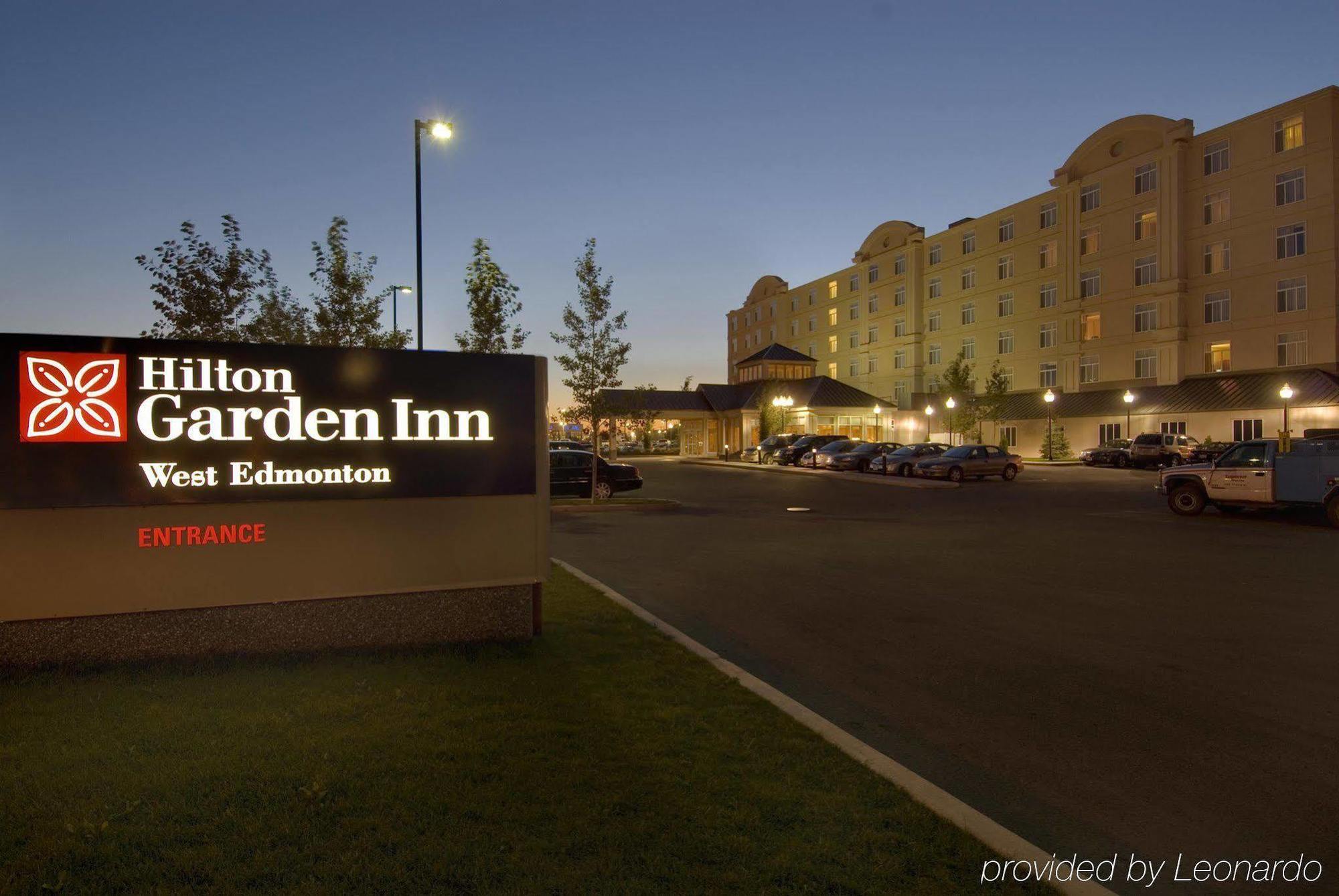 Hilton Garden Inn West Едмънтън Екстериор снимка