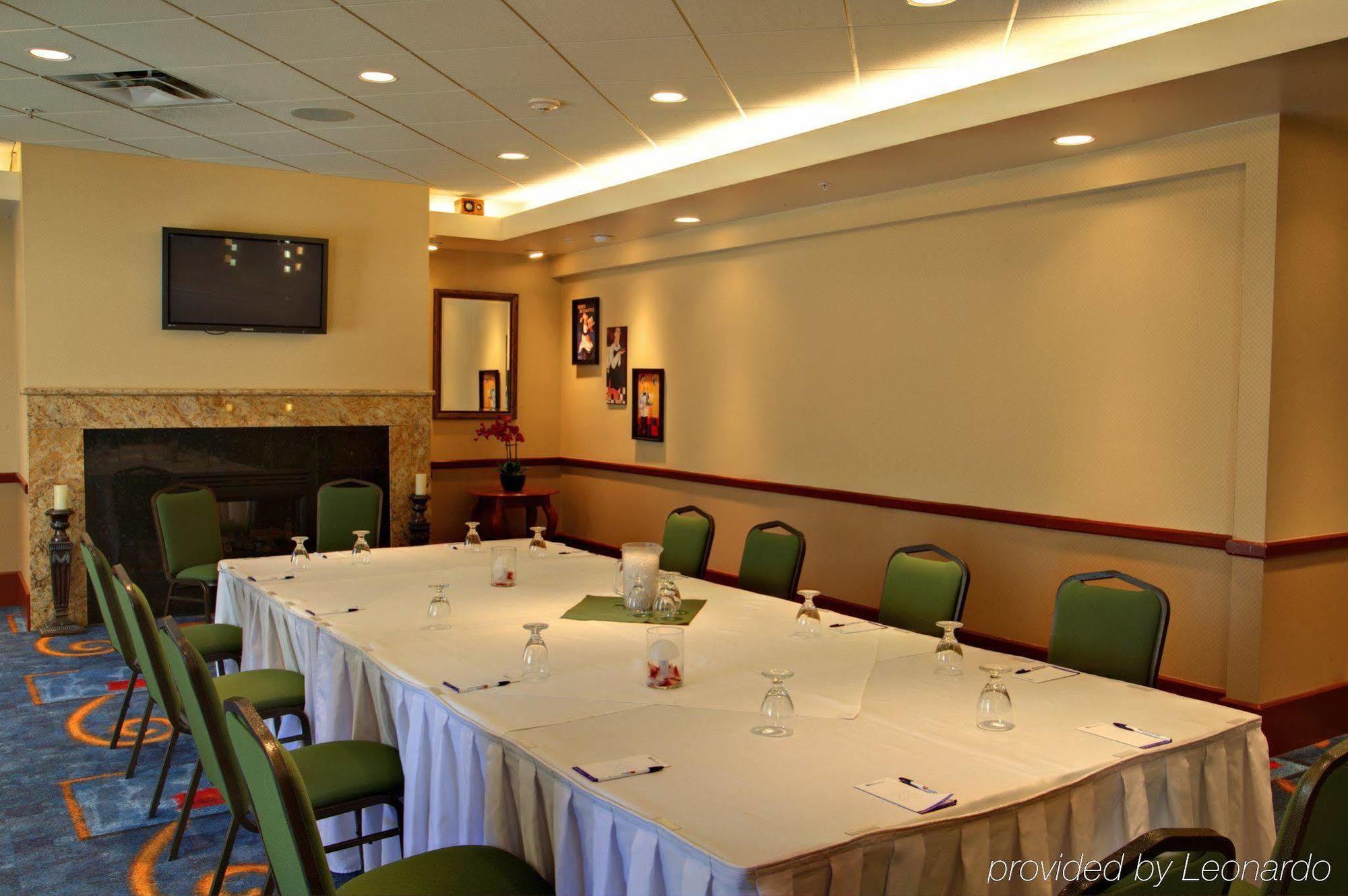 Hilton Garden Inn West Едмънтън Съоръжения снимка